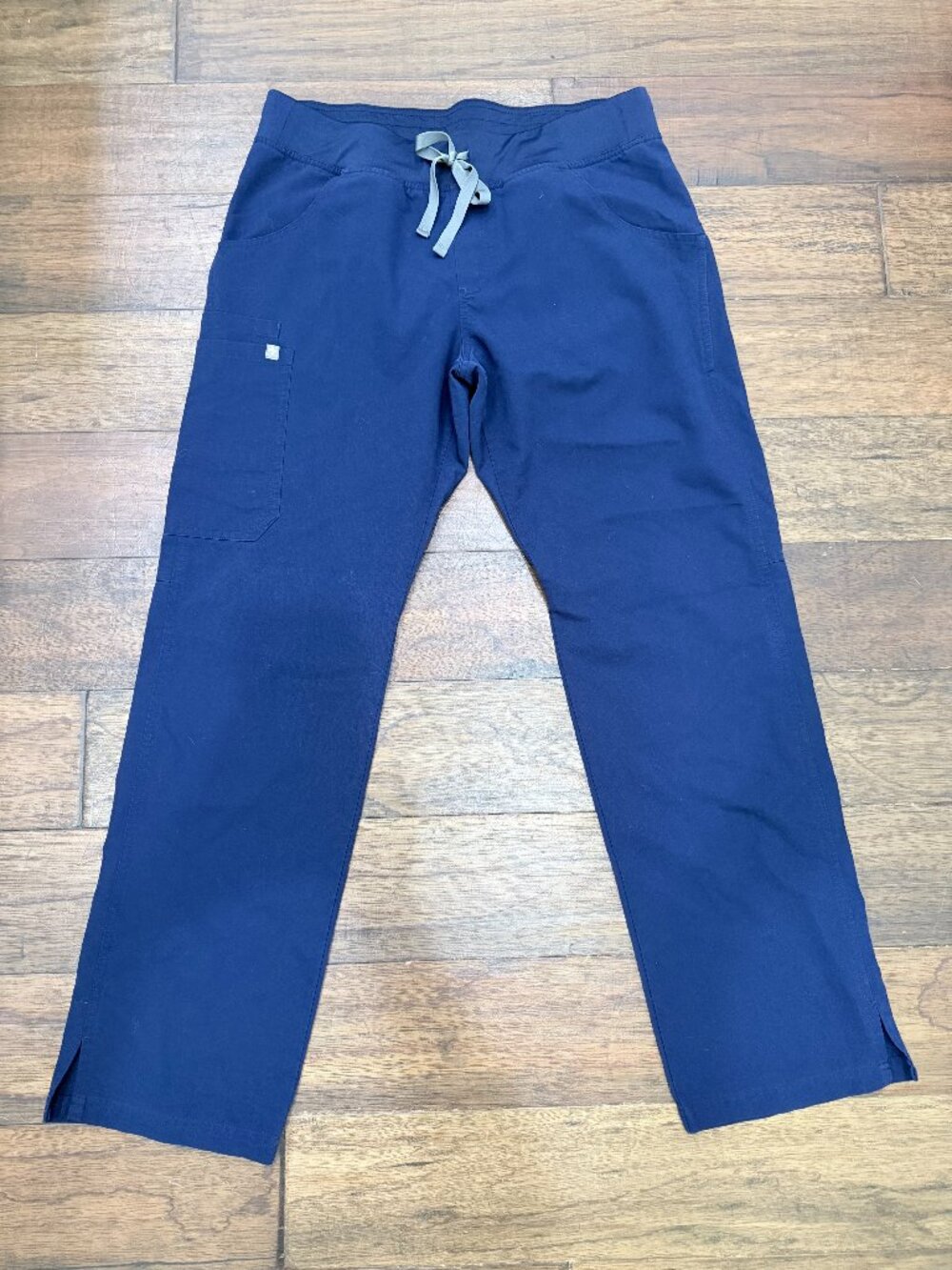 FIGS Kade Cargo Scrub Pants Navy Blue Straight Leg Medium T21004